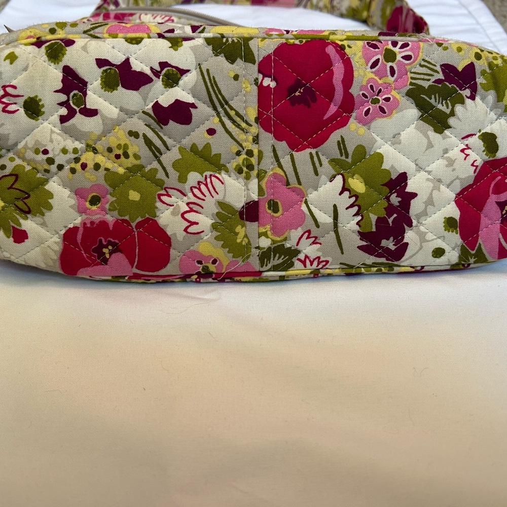 VERA BRADLEY RETIRED PATTERN “MAKE ME BLUSH” HANDBAG - Picture 7 of 7